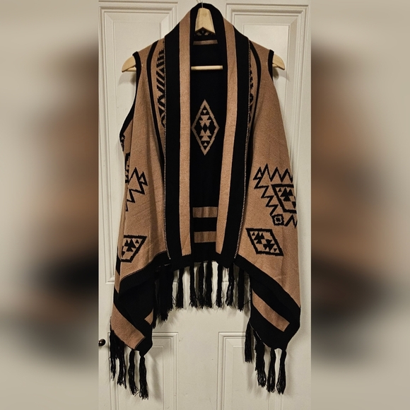 Southwestern Aztec Boho Tassel Reversible sweater vest black tan cream size M - Picture 3 of 11